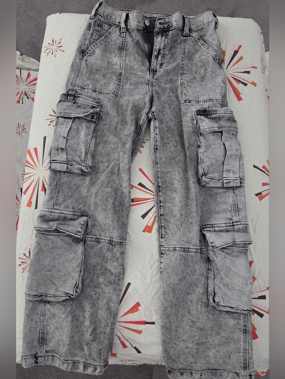 Gap Mid Rise '90s Loose Cargo Jeans